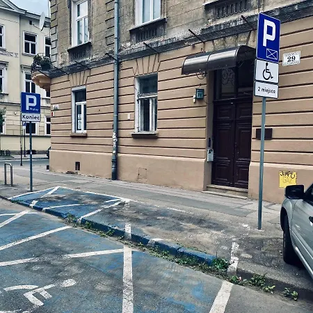 W Poblizu Rynku Glownego *